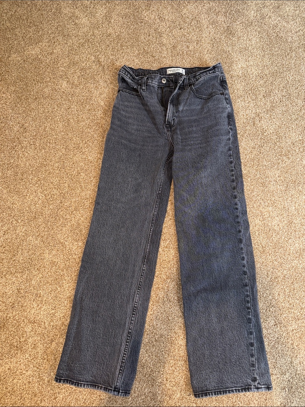 Abercrombie & Fitch 90s Relaxed High Rise in washed black